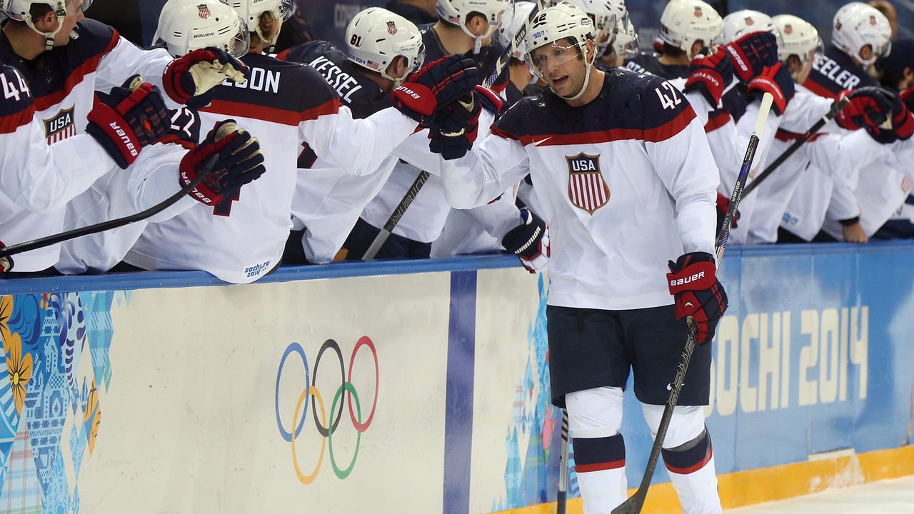 Backes contributes goal, assist to 5-2 US win over Slovakia